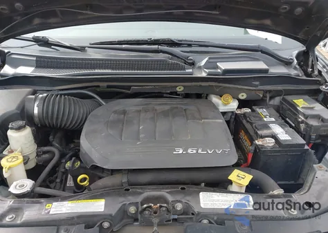 2013 Dodge Grand Caravan Crew from USA, damaged, VIN 2C4RDGDG6DR533381